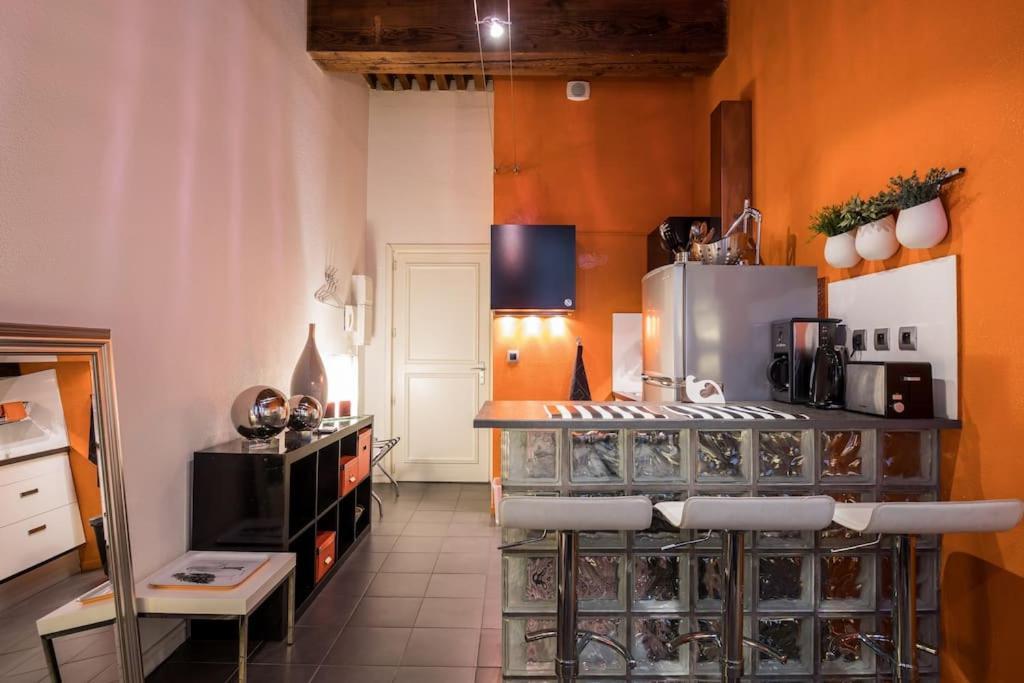 A 3 Min Des Jacobins Apartment *